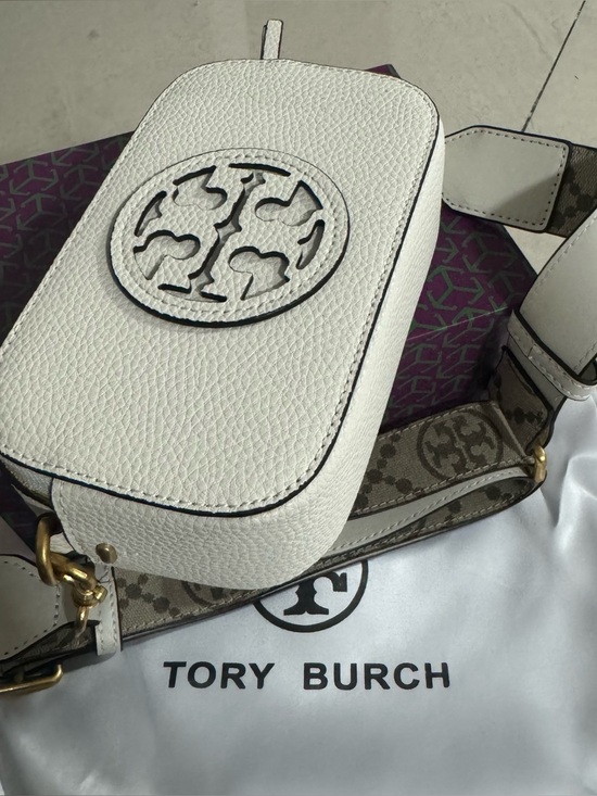 Tory Burch Handbags - Tory Burch Cream Pebbled Leather Crossbody with Logo Strap